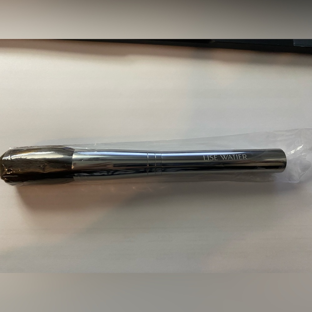 Lise Watier Loose Powder Makeup Brush